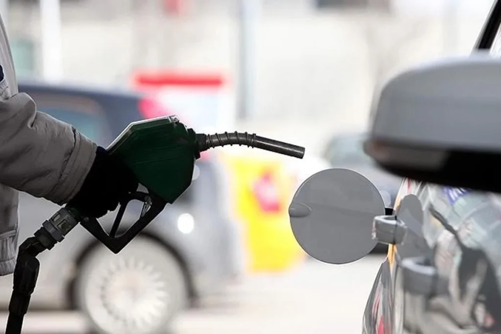 Motorinden sonra benzine de zam geliyor