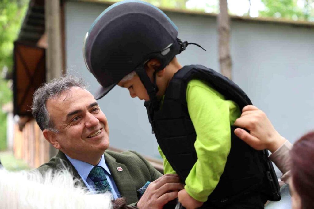 Elazığ emniyetinden engelliler haftasında anlamlı program